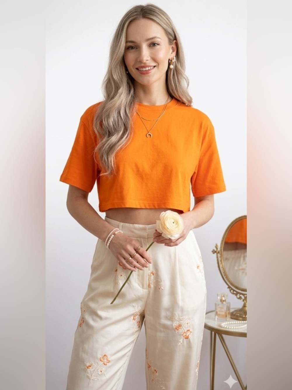New H&M Orange Crewneck Cropped T-Shirt Size Small Cotton - Picture 2 of 12